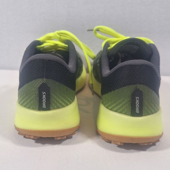 Brooks Catamount Trail men’s Size 8.5 Gray/Neon Yellow Running Shoes 1103521D013